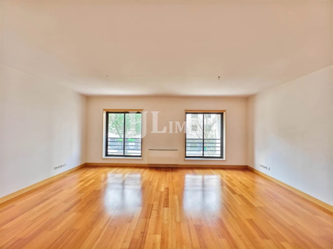 Apartamento T3 para Arrendamento em São Domingos de Benfica Foto 1