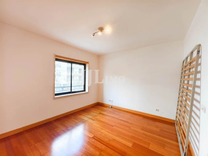 Apartamento T3 para Arrendamento em São Domingos de Benfica Foto 22