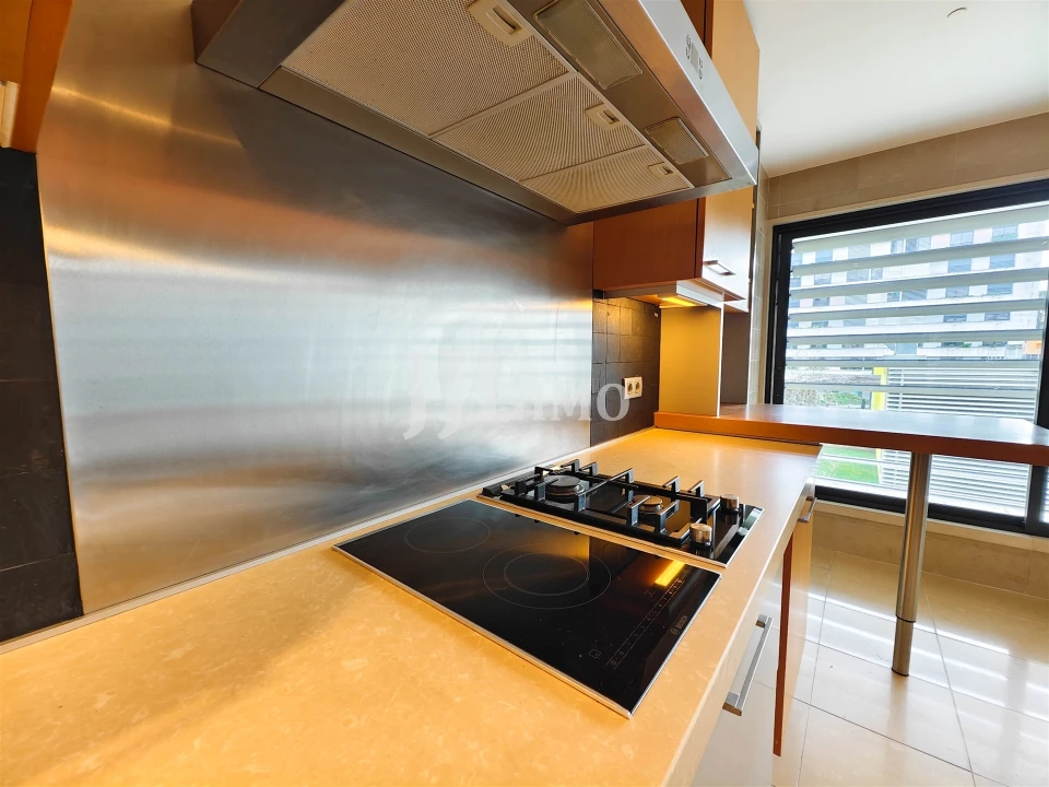 Apartamento T3 para Arrendamento em São Domingos de Benfica Foto 6