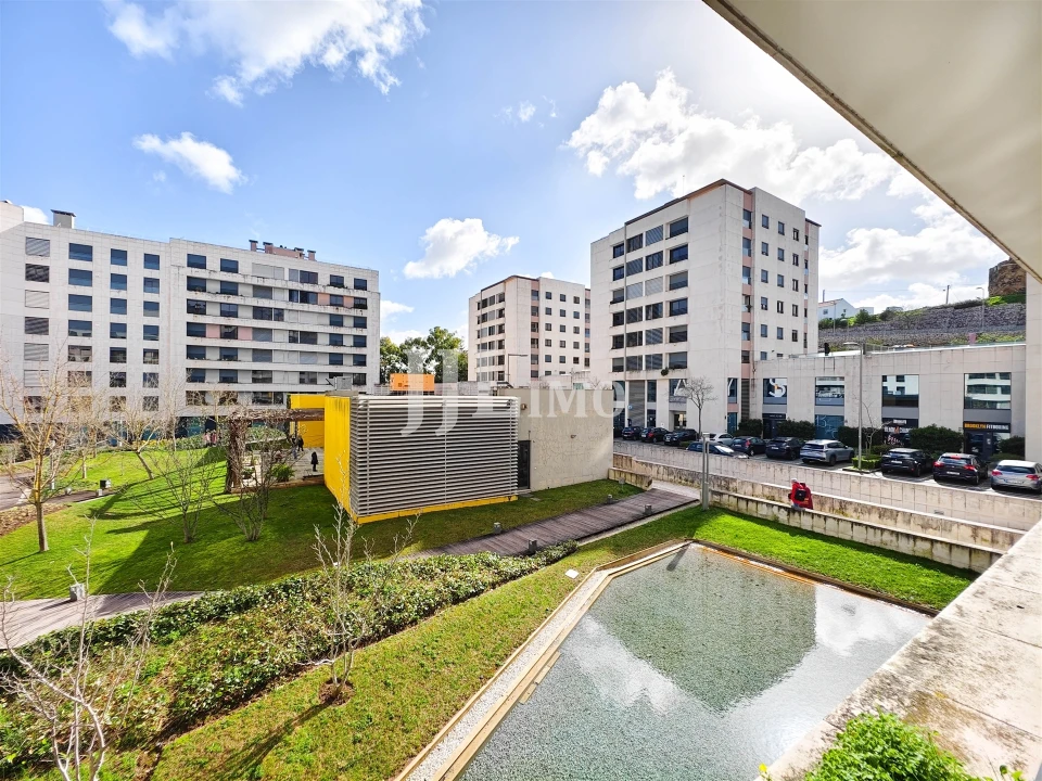 Apartamento T3 para Arrendamento em São Domingos de Benfica Foto 16