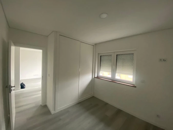 Apartamento T1 para Arrendamento em Viseu Foto 4