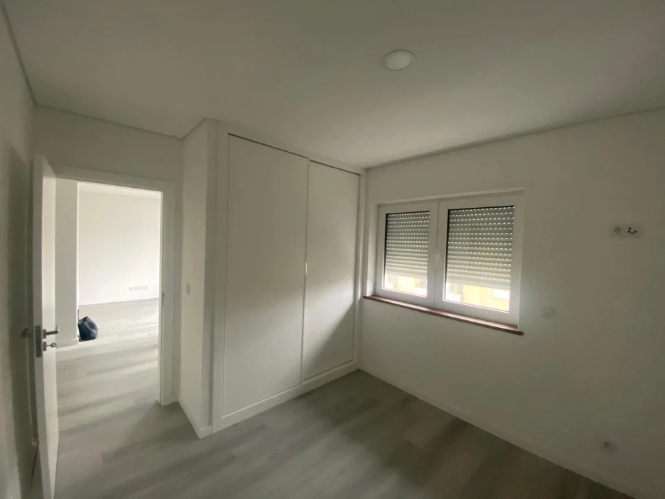 Apartamento T1 para Arrendamento em Viseu Foto 4