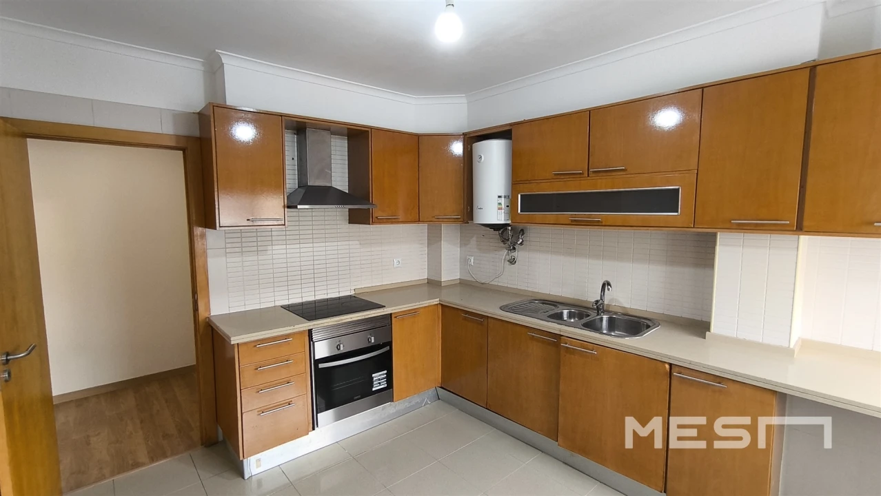 Apartamento T3 para Venda em Algueirão-Mem Martins Foto 3