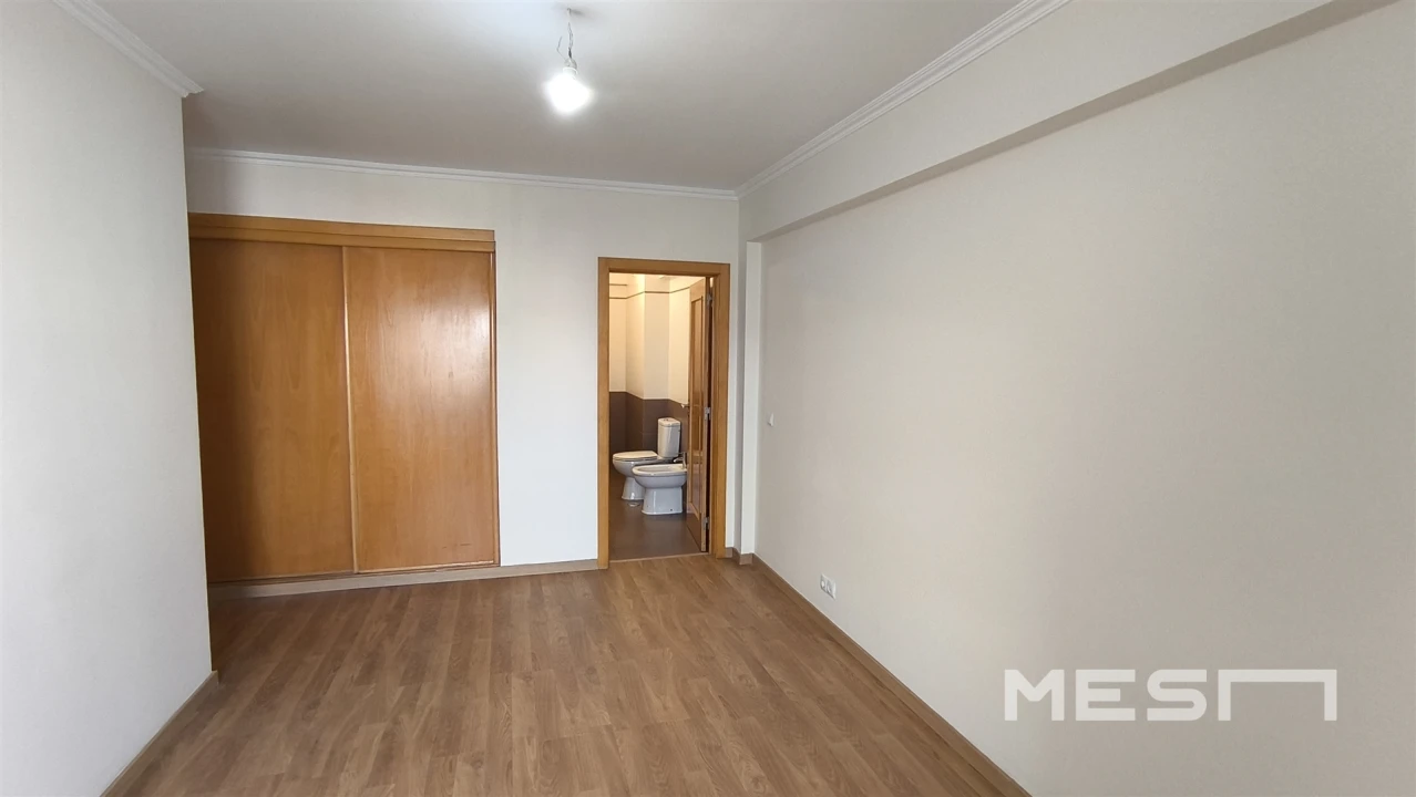 Apartamento T3 para Venda em Algueirão-Mem Martins Foto 15