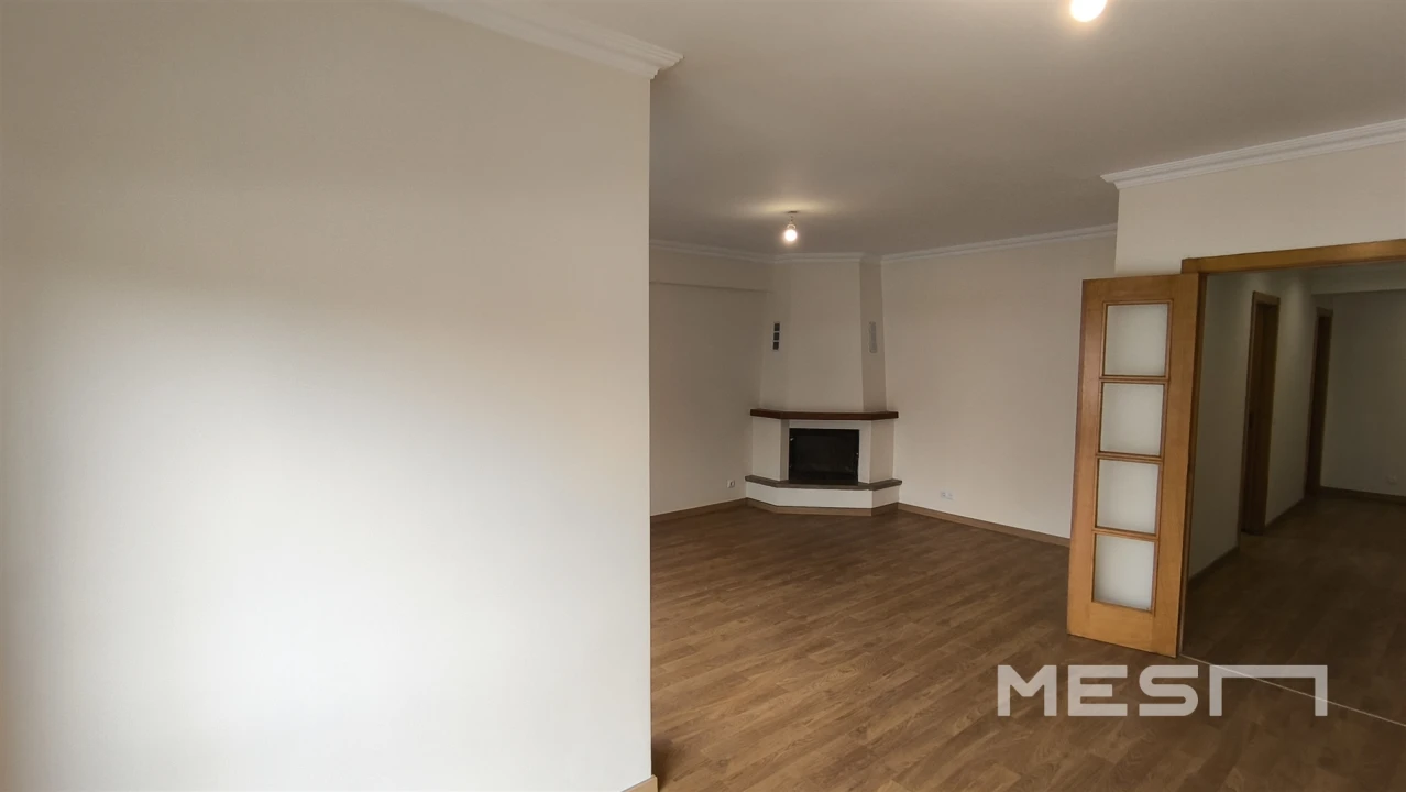 Apartamento T3 para Venda em Algueirão-Mem Martins Foto 11