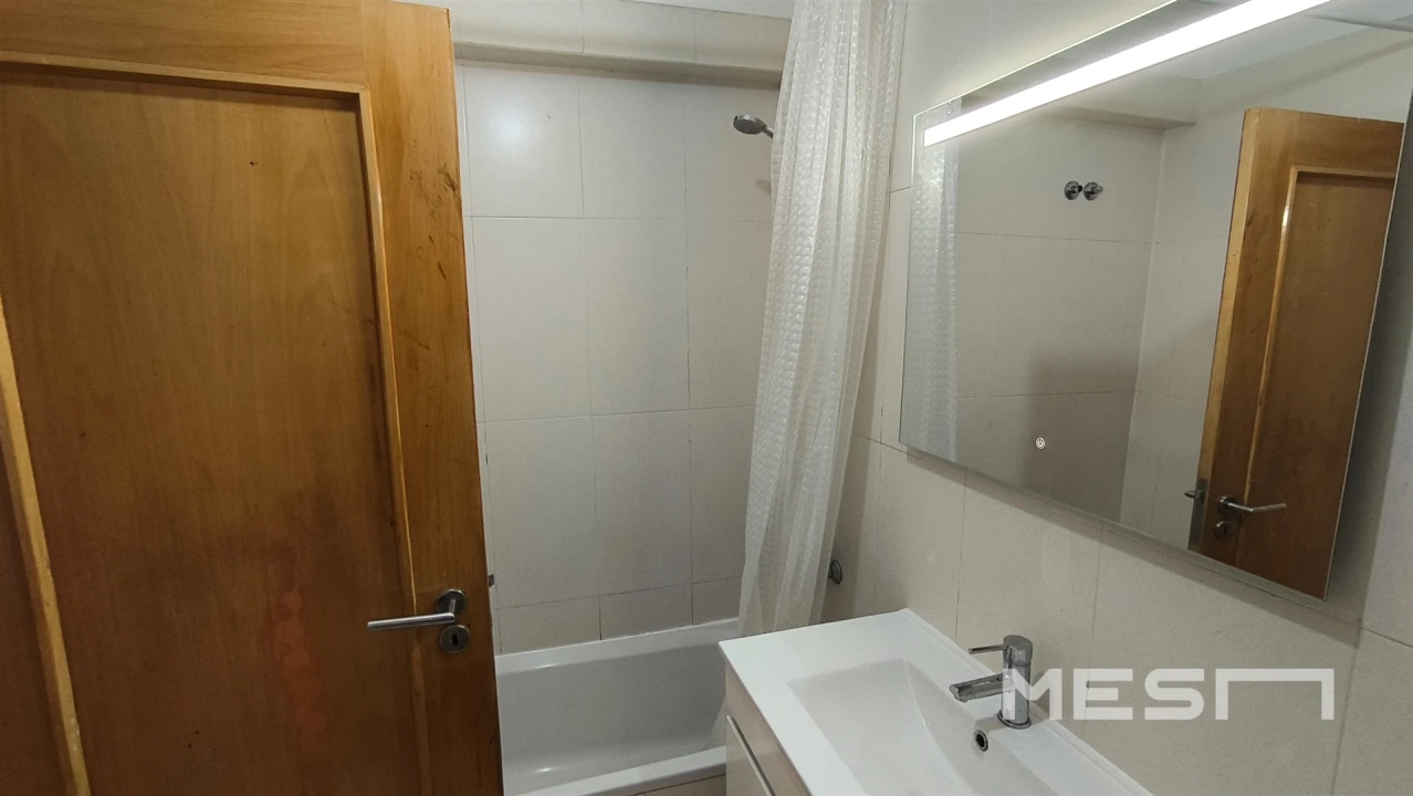 Apartamento T3 para Venda em Algueirão-Mem Martins Foto 16