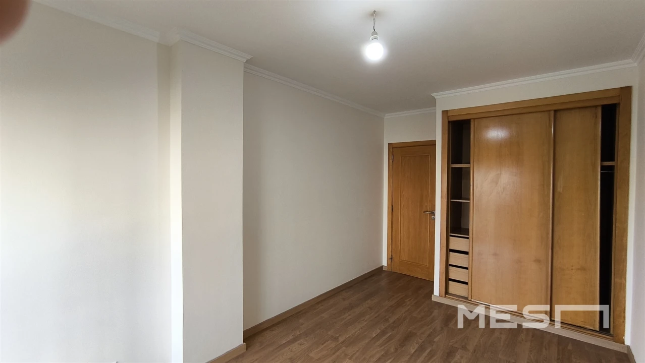 Apartamento T3 para Venda em Algueirão-Mem Martins Foto 7