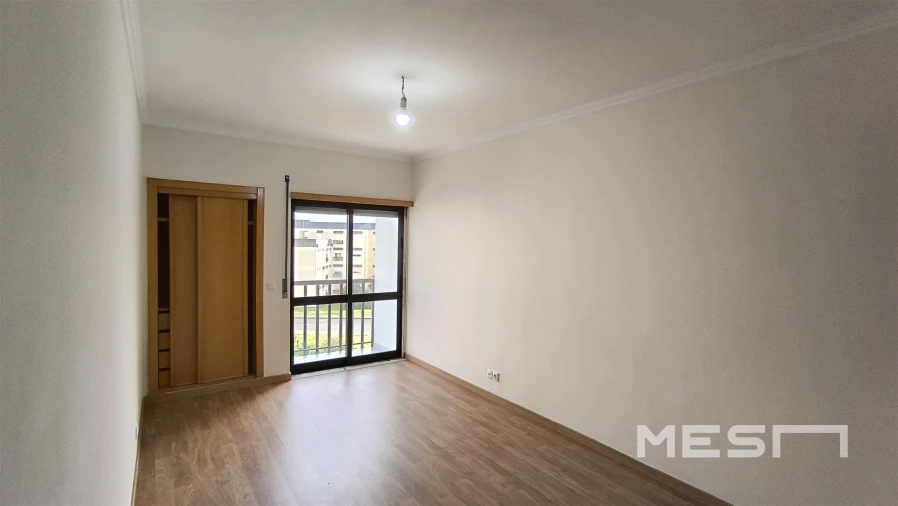 Apartamento T3 para Venda em Algueirão-Mem Martins Foto 9