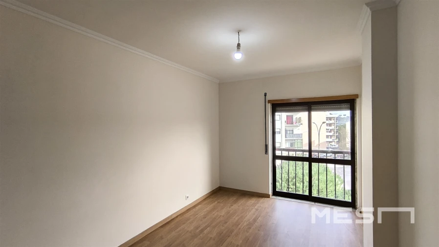 Apartamento T3 para Venda em Algueirão-Mem Martins Foto 8