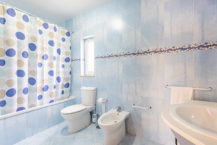 Moradia T3 para Venda em Bornes de Aguiar Foto 11