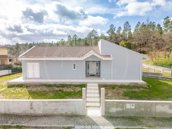 Moradia T3 para Venda em Bornes de Aguiar Foto 14