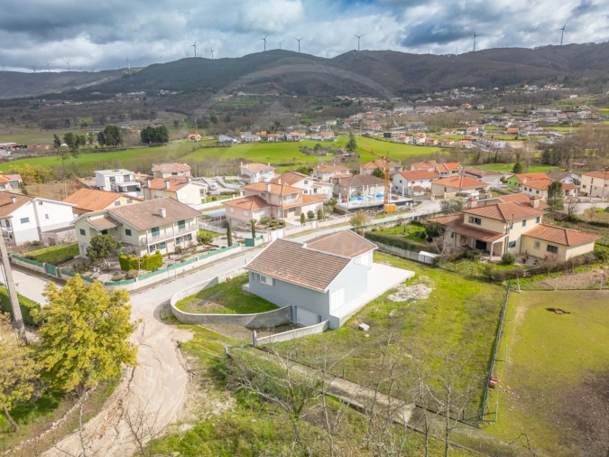 Moradia T3 para Venda em Bornes de Aguiar Foto 15