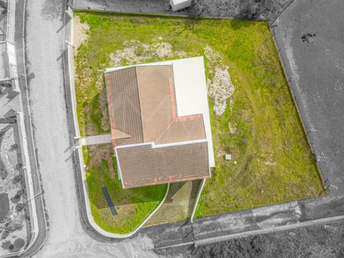 Moradia T3 para Venda em Bornes de Aguiar Foto 17