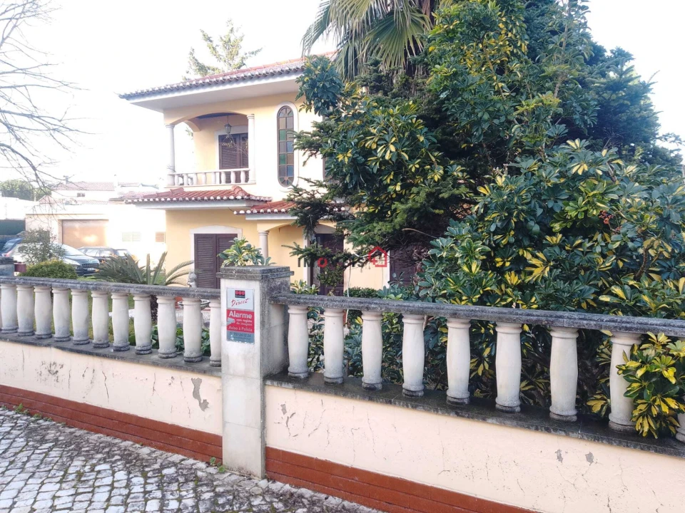 Moradia T3 para Venda em Marvila, Ribeira Santarém, São Salvador, São Nicolau Foto 3