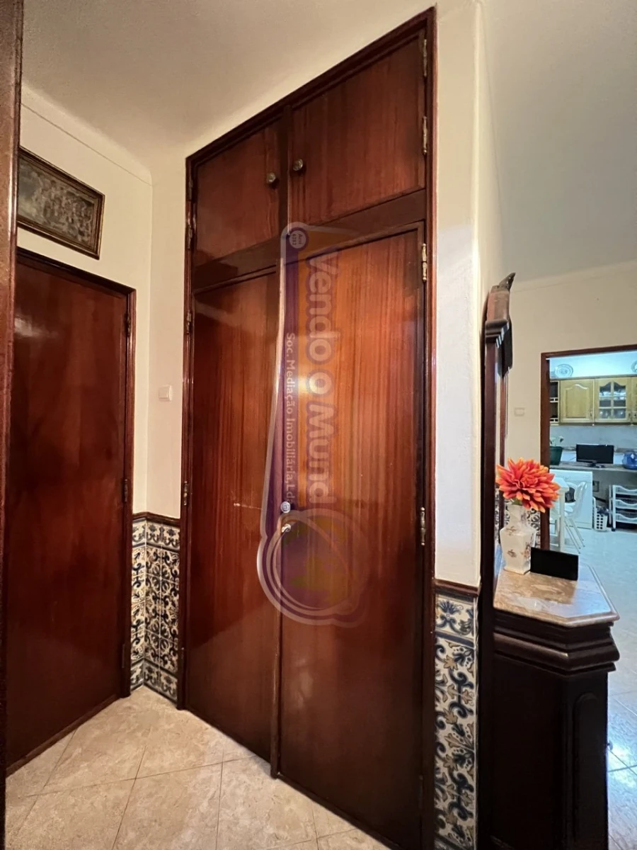 Apartamento T2 para Venda em Algés, Linda-A-Velha e Cruz Quebrada-Dafundo Foto 17