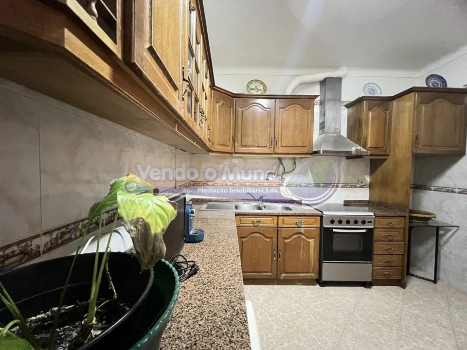 Apartamento T2 para Venda em Algés, Linda-A-Velha e Cruz Quebrada-Dafundo Foto 5