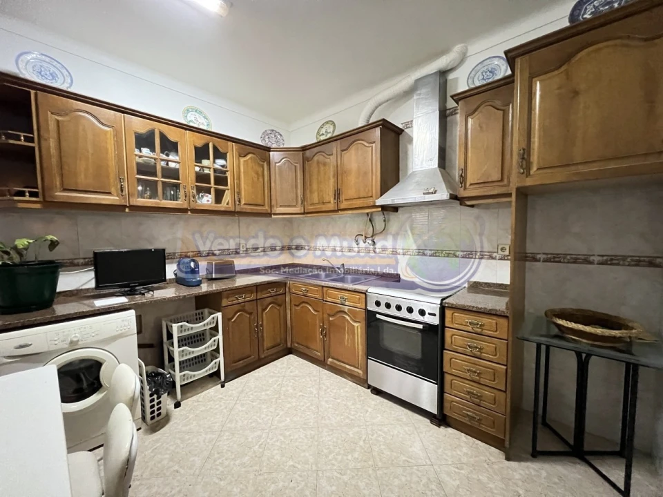 Apartamento T2 para Venda em Algés, Linda-A-Velha e Cruz Quebrada-Dafundo Foto 1
