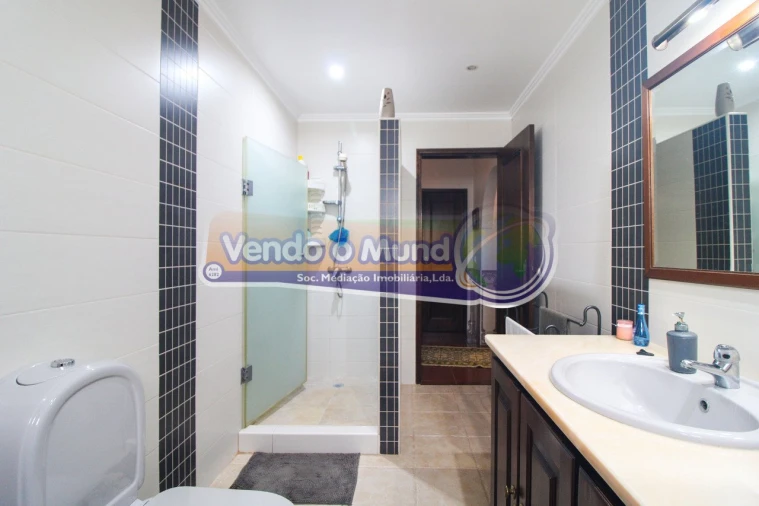 Moradia T6 para Venda em Benavente Foto 10