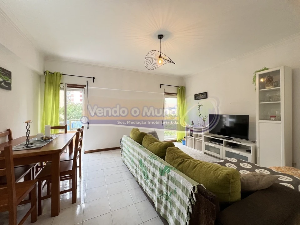 Apartamento T3 para Venda em Carregado e Cadafais Foto 10