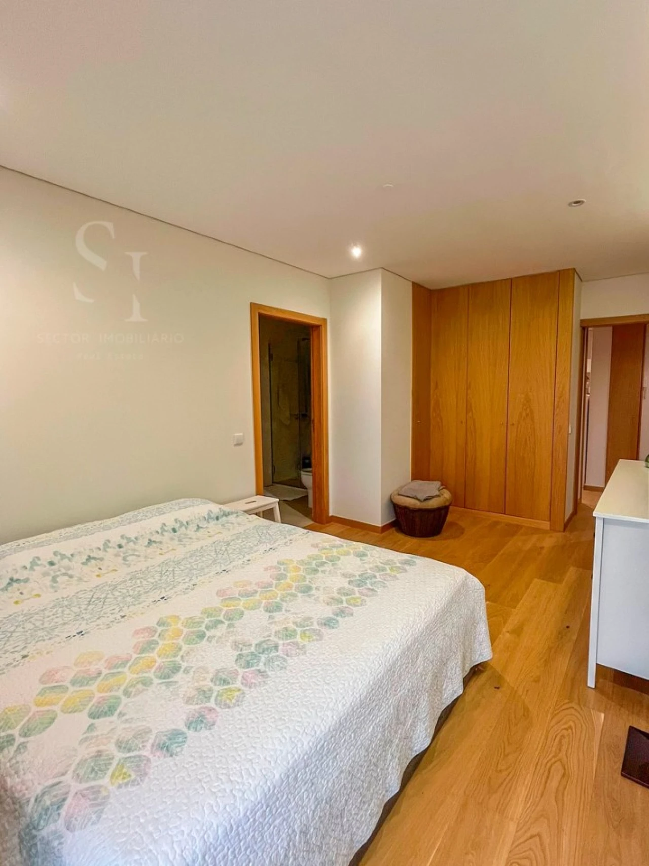 Apartamento T4 para Venda em Paranhos Foto 16