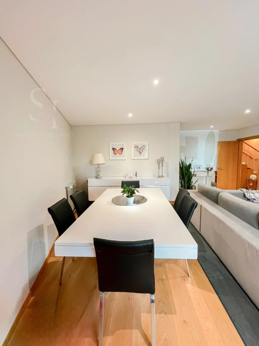 Apartamento T4 para Venda em Paranhos Foto 4