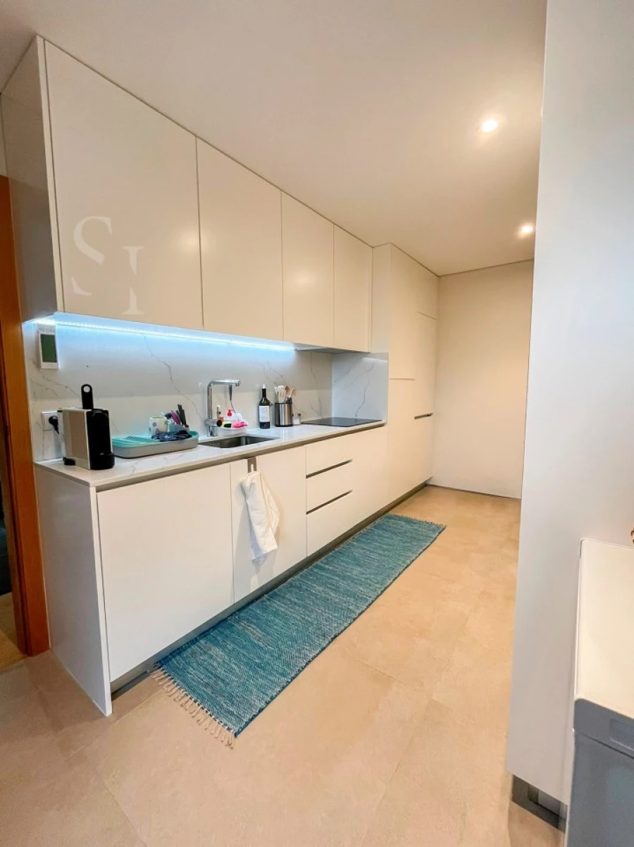 Apartamento T4 para Venda em Paranhos Foto 5