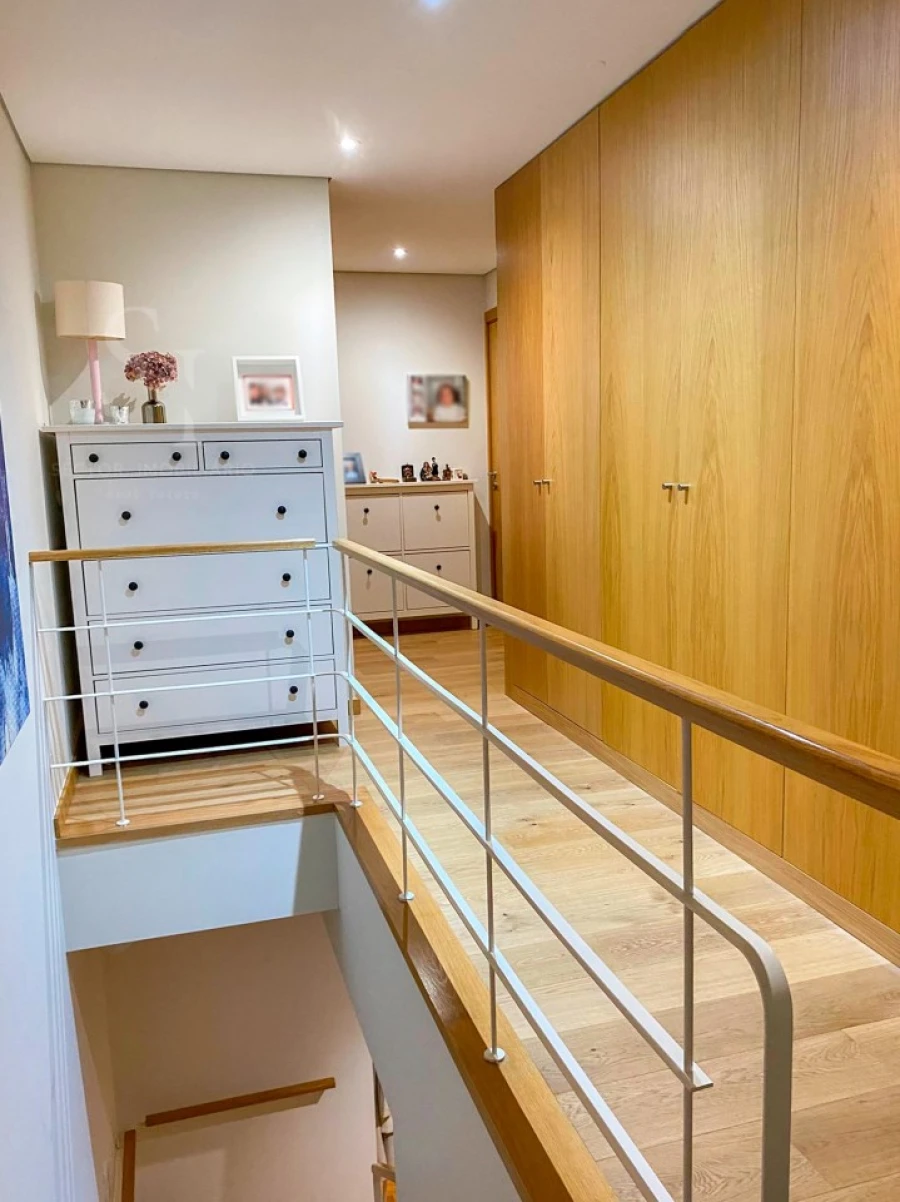 Apartamento T4 para Venda em Paranhos Foto 9