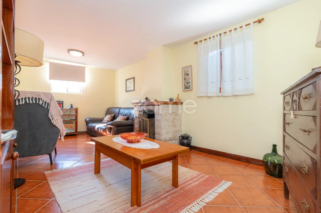 Moradia T4 para Venda em Ceira Foto 2