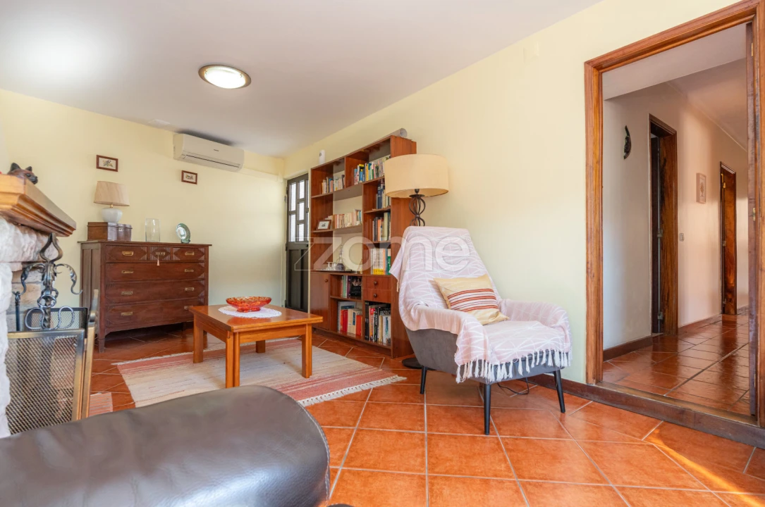 Moradia T4 para Venda em Ceira Foto 6