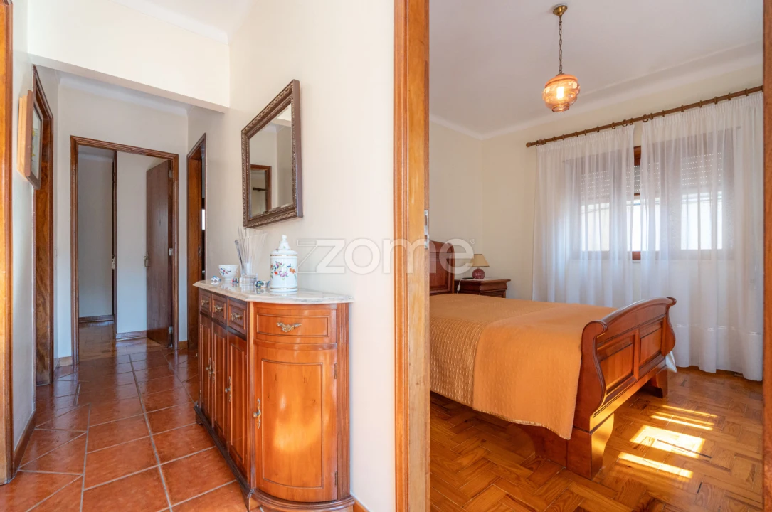 Moradia T4 para Venda em Ceira Foto 18