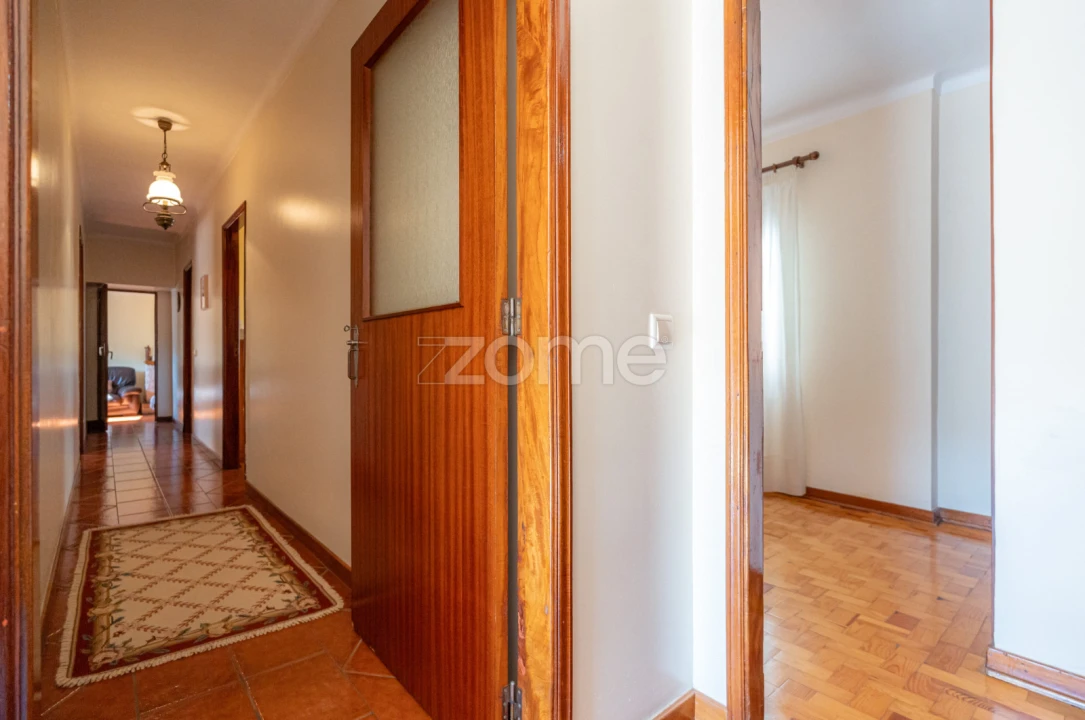 Moradia T4 para Venda em Ceira Foto 21