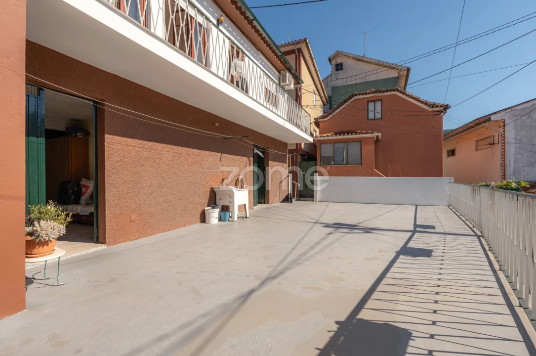 Moradia T4 para Venda em Ceira Foto 37