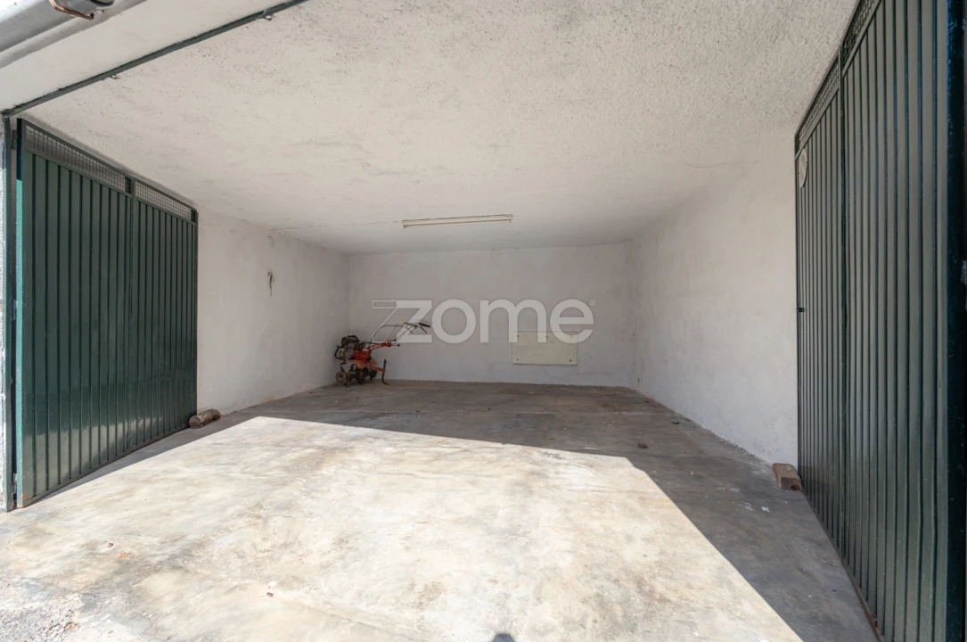 Moradia T4 para Venda em Ceira Foto 43