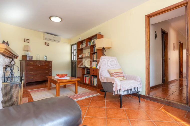 Moradia T4 para Venda em Ceira Foto 6