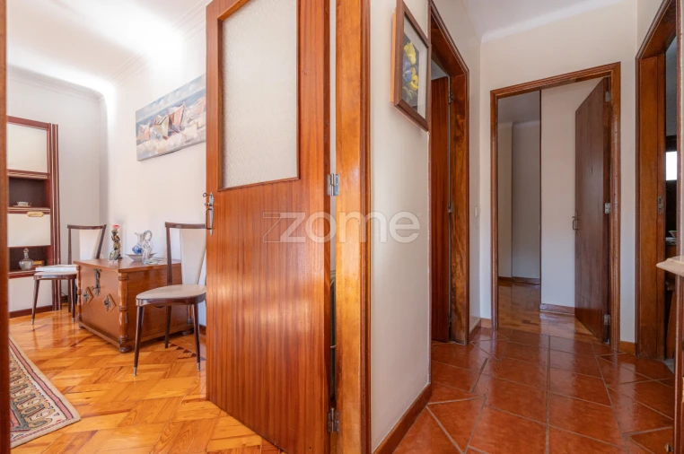 Moradia T4 para Venda em Ceira Foto 19