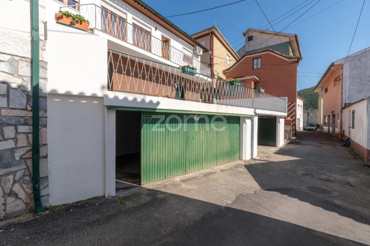 Moradia T4 para Venda em Ceira Foto 45