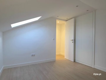 Apartamento T3 para Venda em Laranjeiro e Feijó