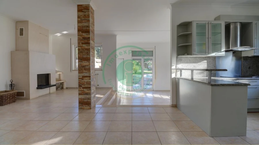 Moradia T4 para Venda em Buarcos Foto 1