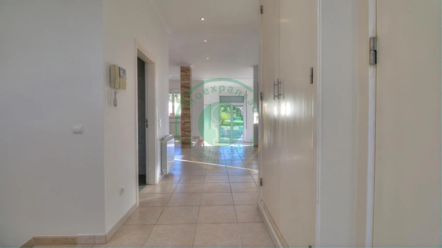 Moradia T4 para Venda em Buarcos Foto 2