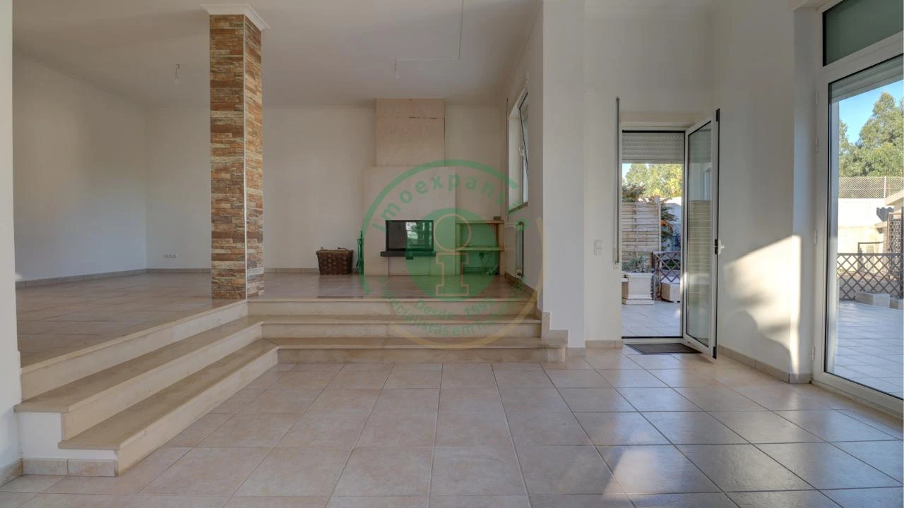 Moradia T4 para Venda em Buarcos Foto 4