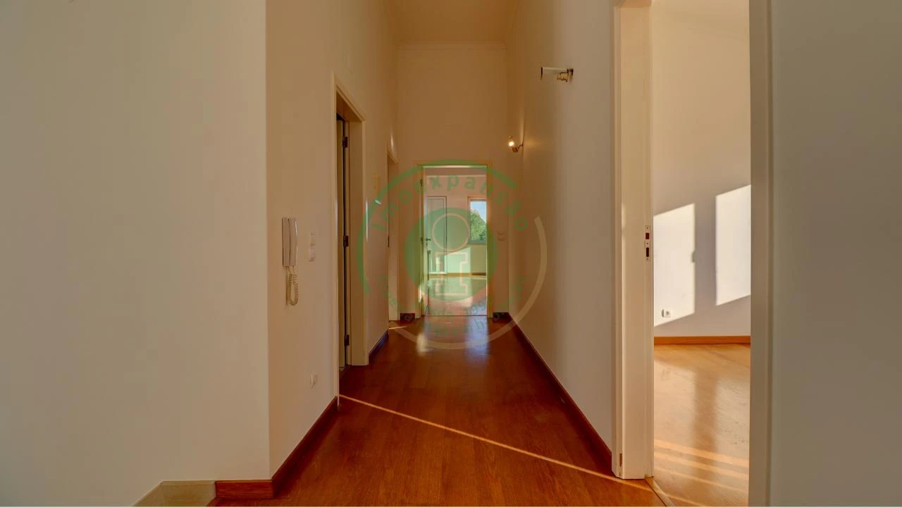 Moradia T4 para Venda em Buarcos Foto 9