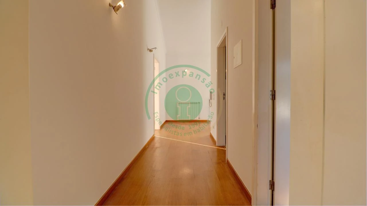 Moradia T4 para Venda em Buarcos Foto 10