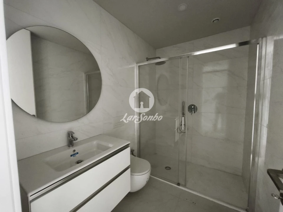 Apartamento T4 para Venda em Arcozelo Foto 8