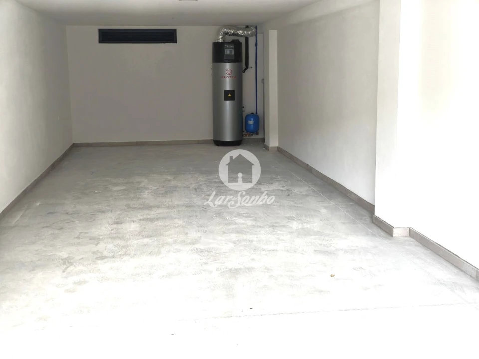 Apartamento T4 para Venda em Arcozelo Foto 19