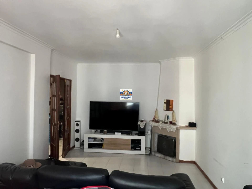 Apartamento T2 para Venda em Algueirão-Mem Martins Foto 15