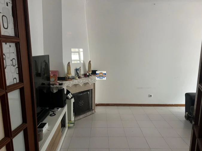 Apartamento T2 para Venda em Algueirão-Mem Martins Foto 14