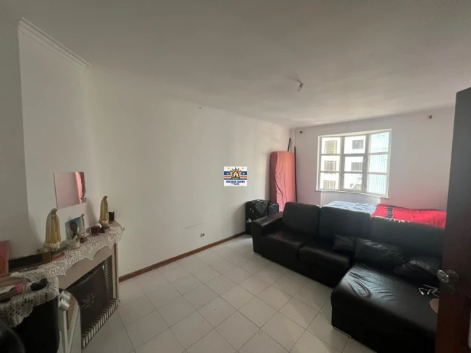 Apartamento T2 para Venda em Algueirão-Mem Martins Foto 16