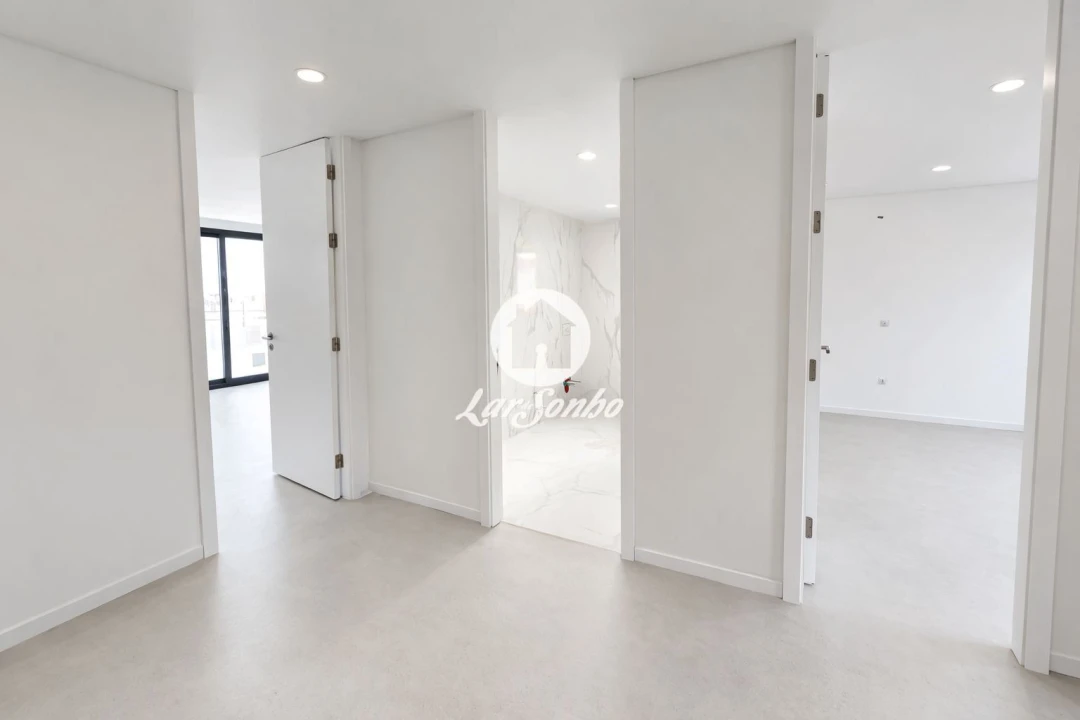 Moradia T3 para Venda em Silva Foto 13