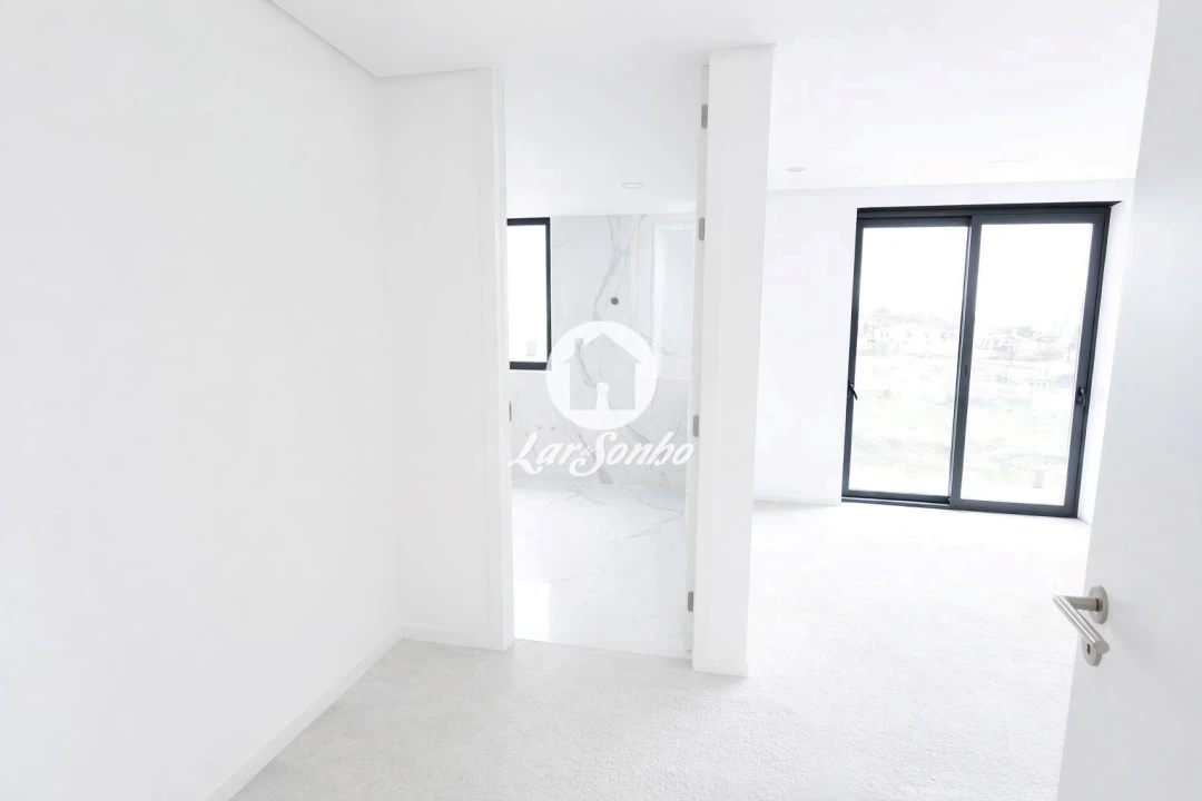 Moradia T3 para Venda em Silva Foto 14