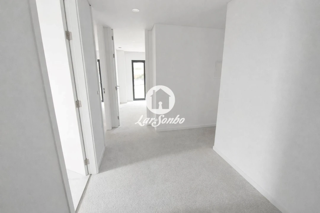 Moradia T3 para Venda em Silva Foto 21